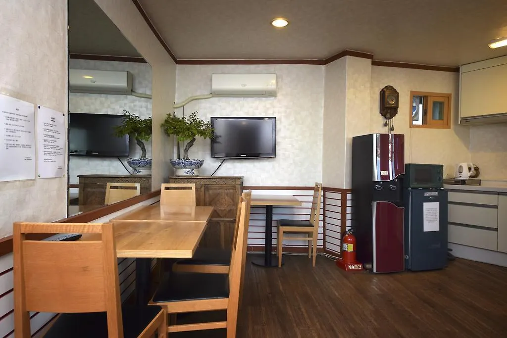 Open Guesthouse Seoul 2*,