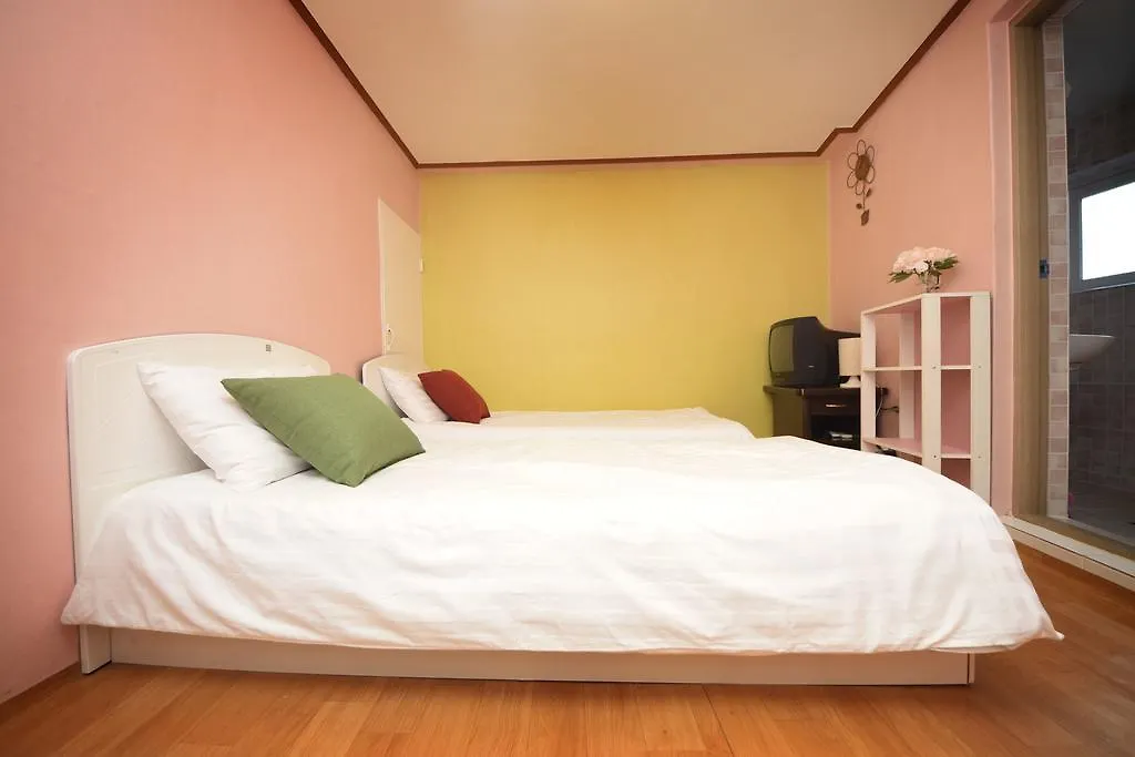 Open Guesthouse Seoul 2*,